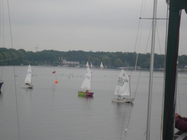 Duisburg segelt