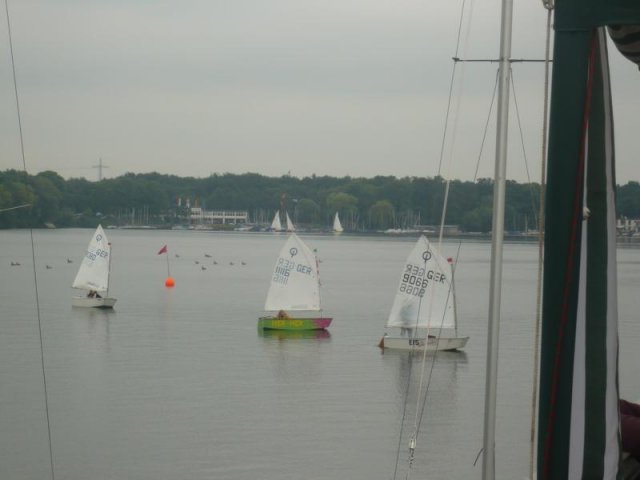 Duisburg segelt